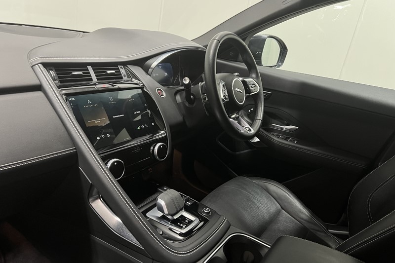 2023 (73) JAGUAR E-PACE 1.5 P300e R-Dynamic SE 5dr Auto 5708393