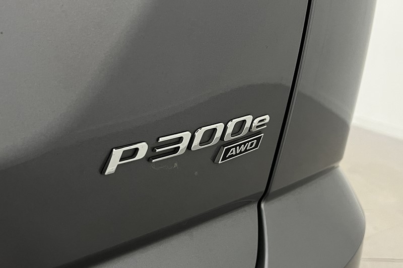 2023 (73) JAGUAR E-PACE 1.5 P300e R-Dynamic SE 5dr Auto 5708400