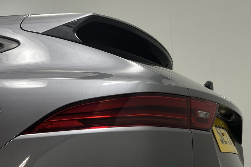 2023 (73) JAGUAR E-PACE 1.5 P300e R-Dynamic SE 5dr Auto 5708399