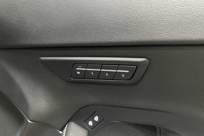 2023 (73) JAGUAR E-PACE 1.5 P300e R-Dynamic SE 5dr Auto 5708373