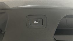 2023 (73) JAGUAR E-PACE 1.5 P300e R-Dynamic SE 5dr Auto 5708398
