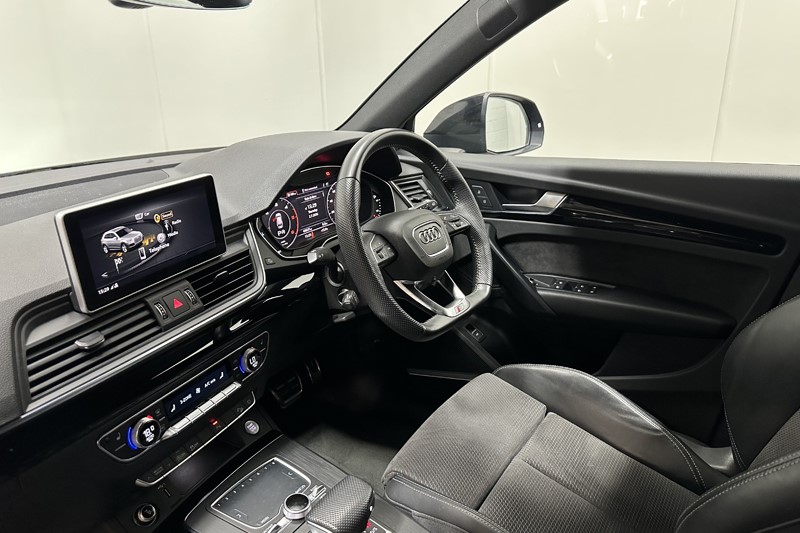 2019 (19) AUDI Q5 40 TDI Quattro Black Edition 5dr S Tronic 5695526