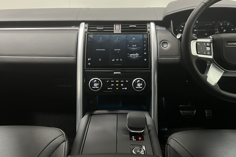 2025 (75) LAND ROVER DISCOVERY 3.0 D350 Metropolitan Edition 5dr Auto 5699925