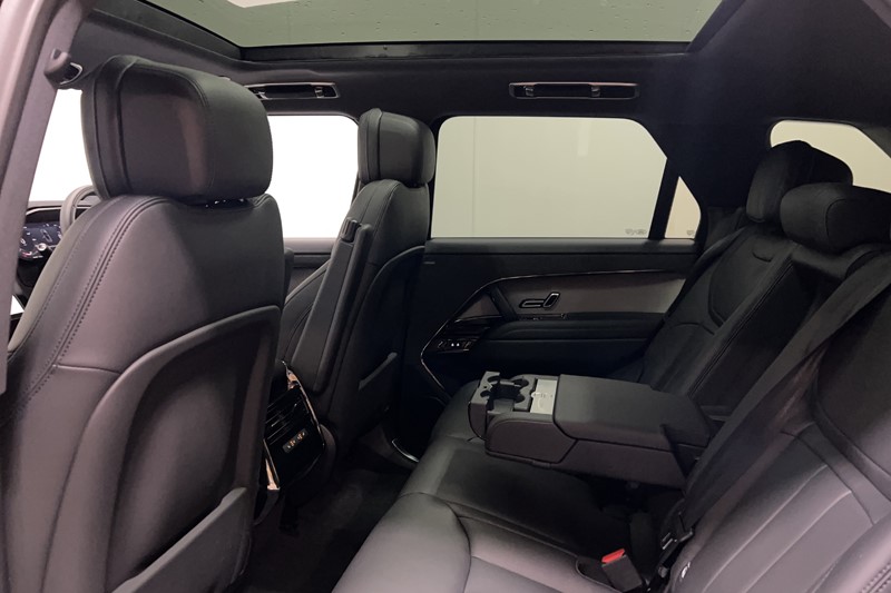 2026 (26) LAND ROVER RANGE ROVER SPORT 3.0 P460e Edition 5dr Auto 5726137