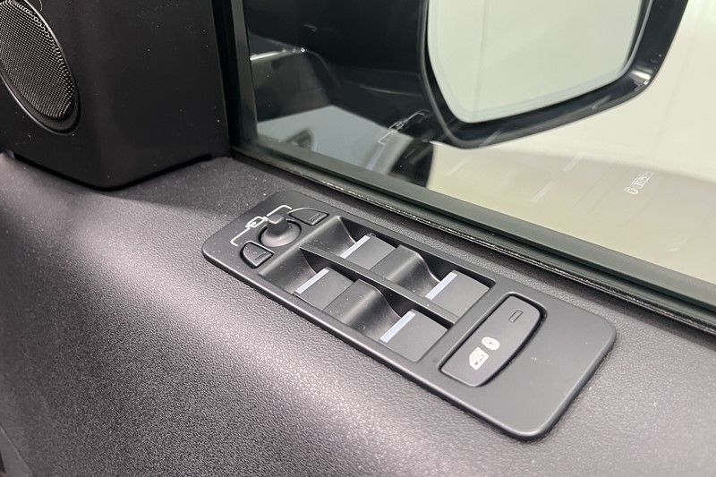 2022 (72) LAND ROVER DISCOVERY SPORT 1.5 P300e Urban Edition 5dr Auto [5 Seat] 5731063