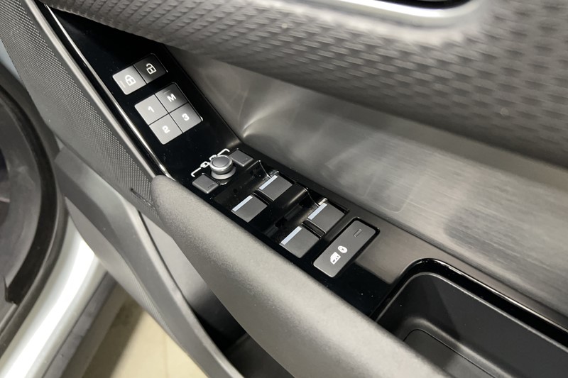 2023 (23) LAND ROVER RANGE ROVER VELAR 2.0 D200 R-Dynamic SE 5dr Auto 5726450