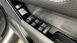 2023 (23) LAND ROVER RANGE ROVER VELAR 2.0 D200 R-Dynamic SE 5dr Auto 5726450