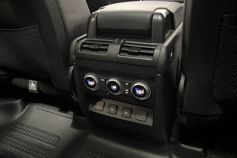 2024 (74) LAND ROVER DEFENDER 3.0 D350 X-Dynamic HSE 110 5dr Auto [7 Seat] 5876529