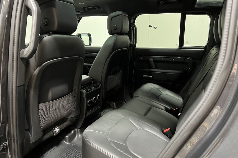 2024 (74) LAND ROVER DEFENDER 3.0 D350 X-Dynamic HSE 110 5dr Auto [7 Seat] 5876498