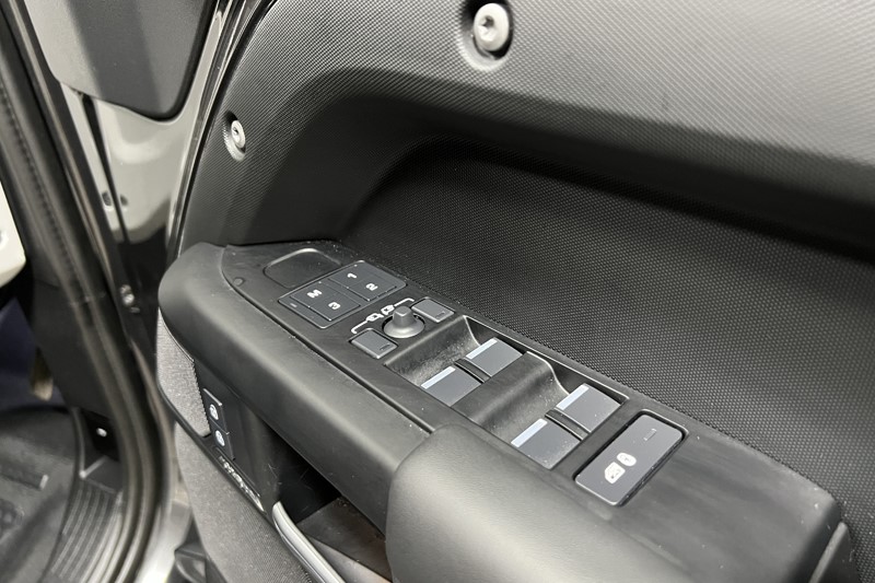 2024 (74) LAND ROVER DEFENDER 3.0 D350 X-Dynamic HSE 110 5dr Auto [7 Seat] 5876524