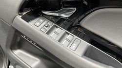 2024 (74) LAND ROVER RANGE ROVER EVOQUE 2.0 D200 S 5dr Auto 5705971