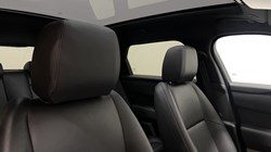2025 (74) LAND ROVER RANGE ROVER VELAR 2.0 D200 MHEV Dynamic SE 5dr Auto 5712546