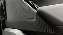 2025 (74) LAND ROVER RANGE ROVER VELAR 2.0 D200 MHEV Dynamic SE 5dr Auto 5712540