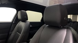 2025 (74) LAND ROVER RANGE ROVER VELAR 2.0 D200 MHEV Dynamic SE 5dr Auto 5712563