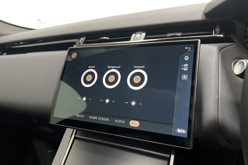 2025 (74) LAND ROVER RANGE ROVER VELAR 2.0 D200 MHEV Dynamic SE 5dr Auto 5712560