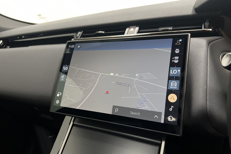 2025 (74) LAND ROVER RANGE ROVER VELAR 2.0 D200 MHEV Dynamic SE 5dr Auto 5712556