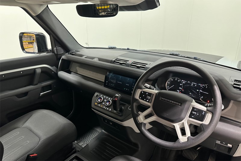 2021 (71) LAND ROVER COMMERCIAL DEFENDER 3.0 D200 Hard Top Auto 5713636