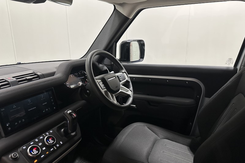 2021 (71) LAND ROVER COMMERCIAL DEFENDER 3.0 D200 Hard Top Auto 5713663