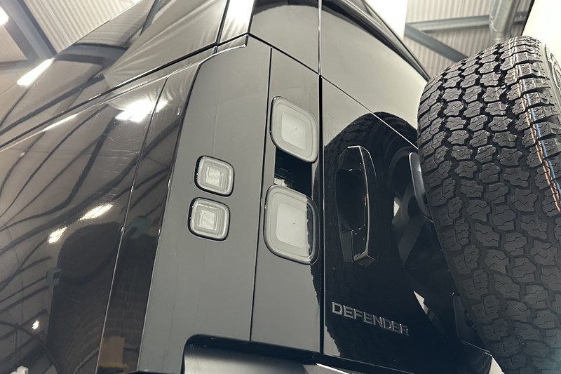 2026 (26) LAND ROVER COMMERCIAL DEFENDER 3.0 D250 Hard Top X-Dynamic HSE Auto 5870831