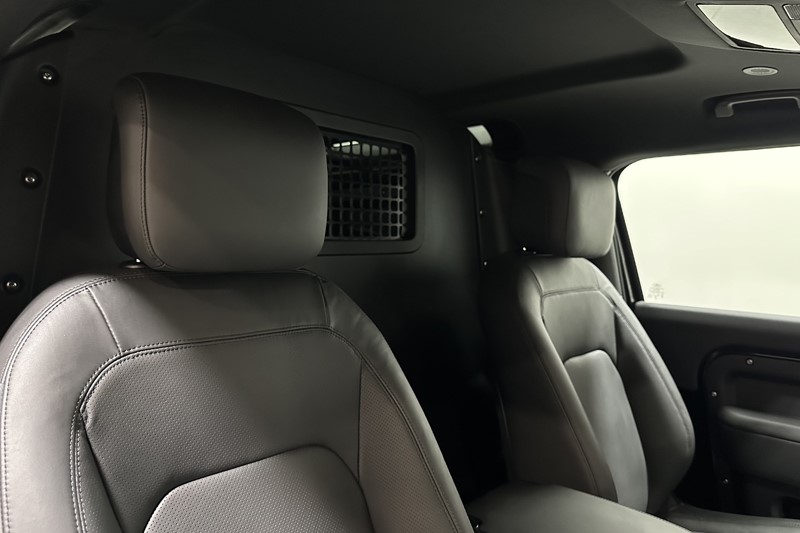 2026 (26) LAND ROVER COMMERCIAL DEFENDER 3.0 D250 Hard Top X-Dynamic HSE Auto 5870809