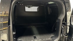 2026 (26) LAND ROVER COMMERCIAL DEFENDER 3.0 D250 Hard Top X-Dynamic HSE Auto 5870829