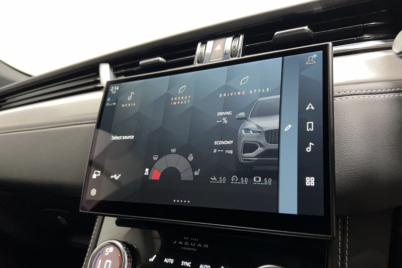 2021 (21) JAGUAR F-PACE 2.0 D200 R-Dynamic S 5dr Auto AWD 5727316