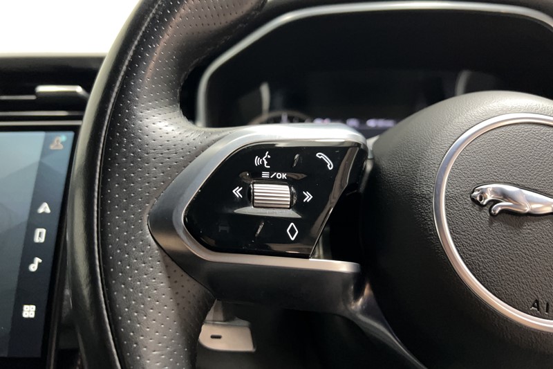 2021 (21) JAGUAR F-PACE 2.0 D200 R-Dynamic S 5dr Auto AWD 5727311