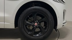 2021 (21) JAGUAR F-PACE 2.0 D200 R-Dynamic S 5dr Auto AWD 5727298