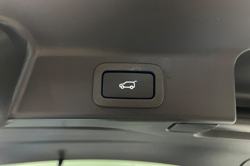 2021 (21) JAGUAR F-PACE 2.0 D200 R-Dynamic S 5dr Auto AWD 5727332