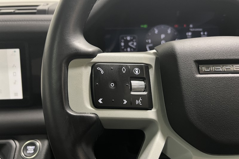 2024 (24) LAND ROVER DEFENDER 3.0 D250 XS Edition 110 5dr Auto 5729880