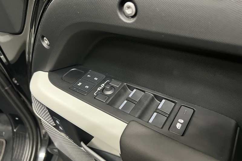 2024 (24) LAND ROVER DEFENDER 3.0 D250 XS Edition 110 5dr Auto 5729873