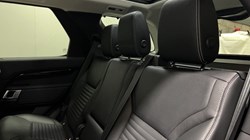 2023 (23) LAND ROVER DISCOVERY 3.0 D300 S 5dr Auto 5731031