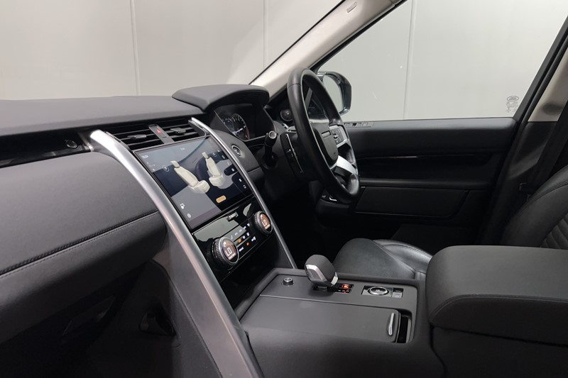 2023 (23) LAND ROVER DISCOVERY 3.0 D300 S 5dr Auto 5731028