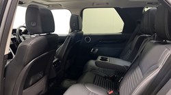 2023 (23) LAND ROVER DISCOVERY 3.0 D300 S 5dr Auto 5731035