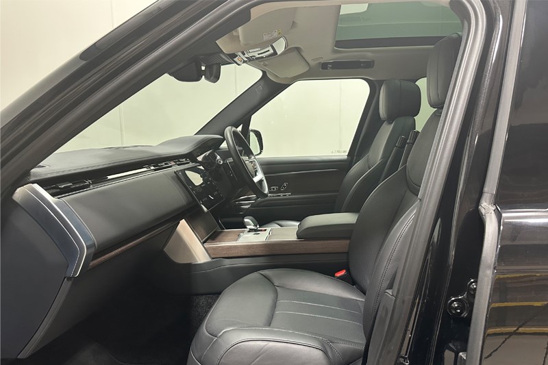 2024 (74) LAND ROVER RANGE ROVER 3.0 D300 SE 4dr Auto 5739328