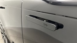 2024 (74) LAND ROVER RANGE ROVER 3.0 D300 SE 4dr Auto 5739384