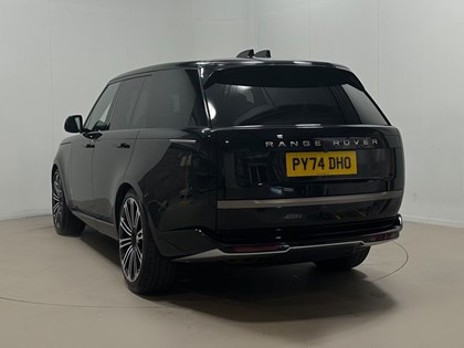 2024 (74) LAND ROVER RANGE ROVER 3.0 D300 SE 4dr Auto