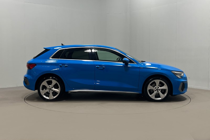 2022 (22) AUDI A3 40 TFSI e S Line 5dr S Tronic 5729631