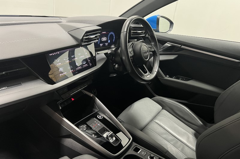 2022 (22) AUDI A3 40 TFSI e S Line 5dr S Tronic 5729657