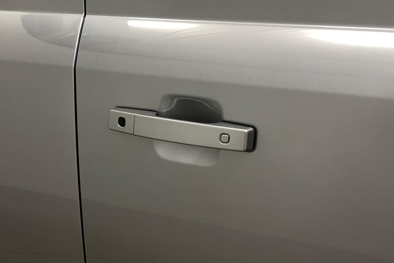 2022 (72) LAND ROVER DEFENDER 3.0 D250 X-Dynamic SE 110 5dr Auto 5751385