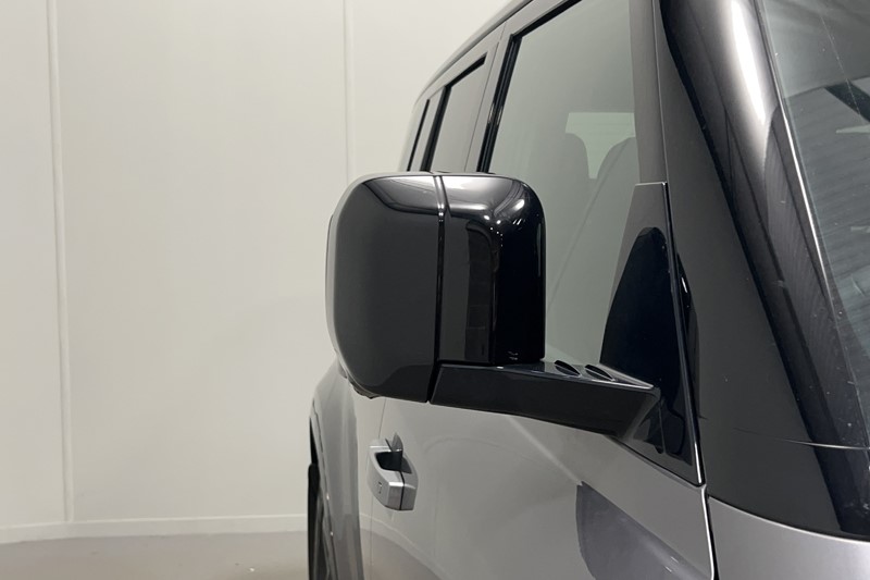 2022 (72) LAND ROVER DEFENDER 3.0 D250 X-Dynamic SE 110 5dr Auto 5751386