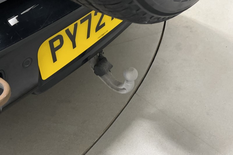 2022 (72) LAND ROVER DEFENDER 3.0 D250 X-Dynamic SE 110 5dr Auto 5751381