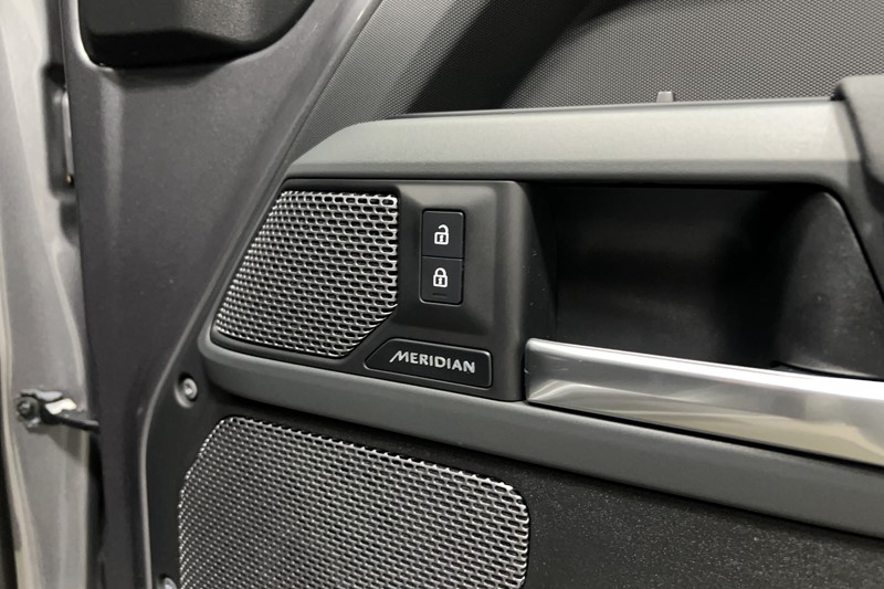 2022 (72) LAND ROVER DEFENDER 3.0 D250 X-Dynamic SE 110 5dr Auto 5751346