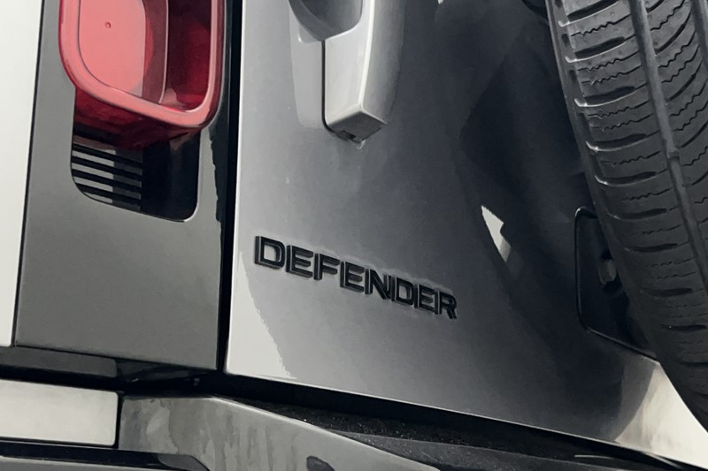 2022 (72) LAND ROVER DEFENDER 3.0 D250 X-Dynamic SE 110 5dr Auto 5751380