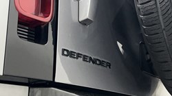 2022 (72) LAND ROVER DEFENDER 3.0 D250 X-Dynamic SE 110 5dr Auto 5751380