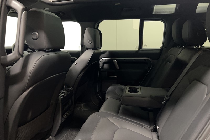 2022 (72) LAND ROVER DEFENDER 3.0 D250 X-Dynamic SE 110 5dr Auto 5751376