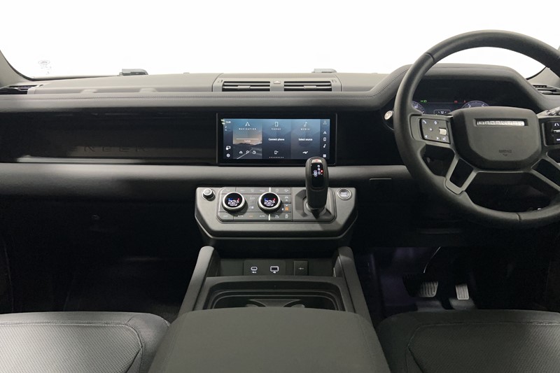 2022 (72) LAND ROVER DEFENDER 3.0 D250 X-Dynamic SE 110 5dr Auto 5751342