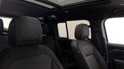 2022 (72) LAND ROVER DEFENDER 3.0 D250 X-Dynamic SE 110 5dr Auto 5751352