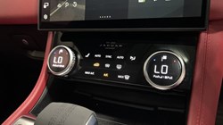 2022 (72) JAGUAR F-PACE 2.0 D200 R-Dynamic SE 5dr Auto AWD 5771786