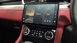 2022 (72) JAGUAR F-PACE 2.0 D200 R-Dynamic SE 5dr Auto AWD 5771785